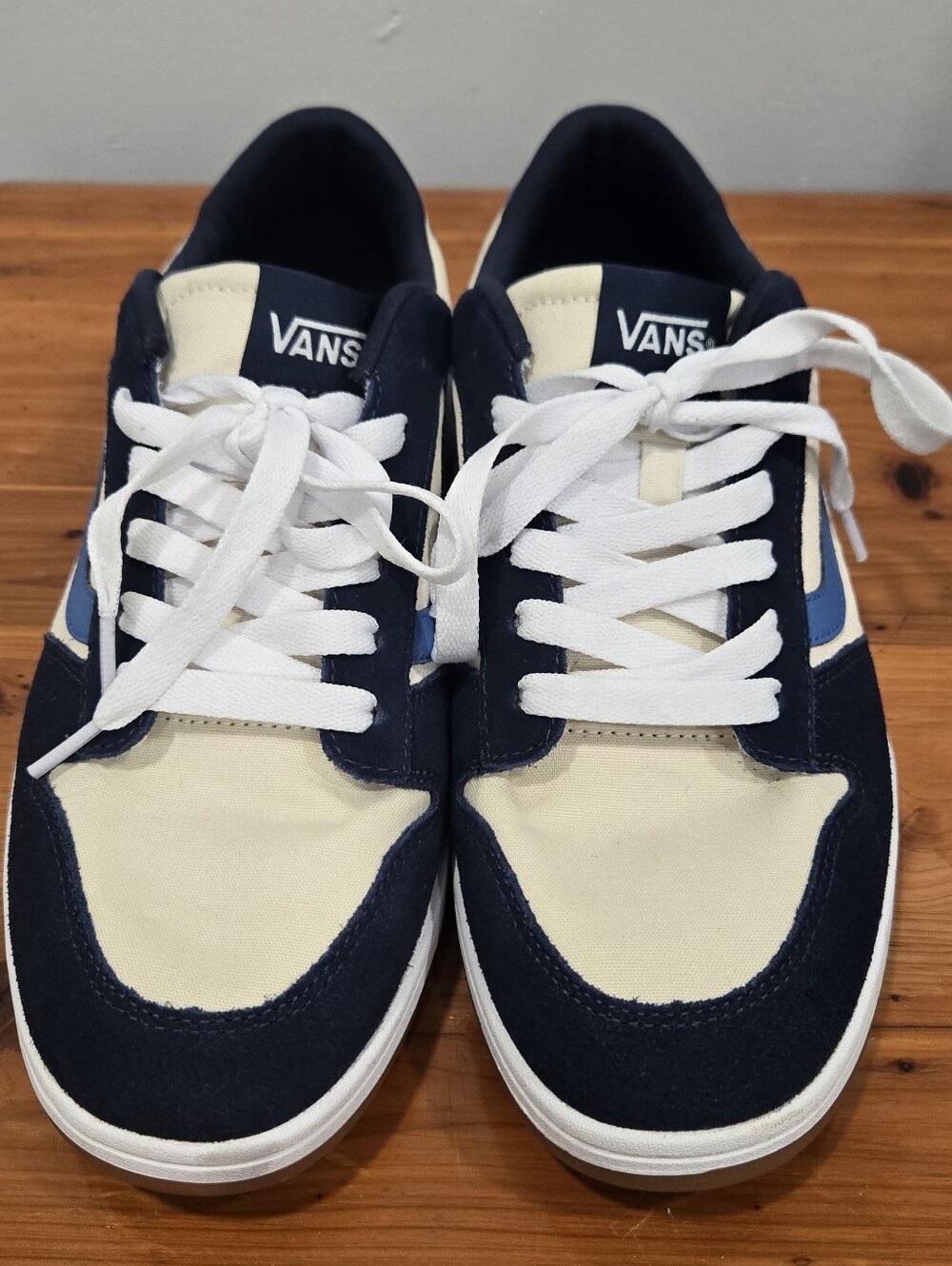 Vans Ryland LS Sport Block Navy/Cream Sneakers Men's 10.5 — Pristine / Worn Once